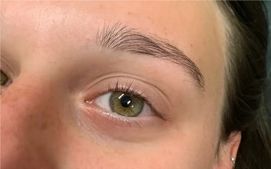 A second view of a client’s natural lashes before a lash lift